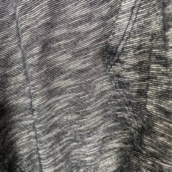 HOLLISTER WOMEN'S HIGH LOW GRAY HEATHERED CROPPED HOODIE SWEATSHIRT SIZE M/L - Picture 5 of 8